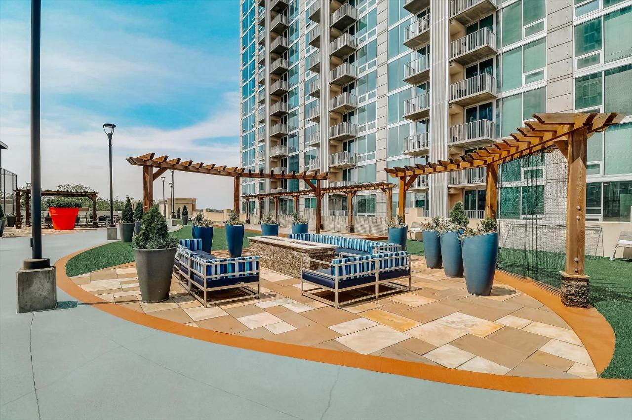 Frontdesk Skyhouse Apts Uptown Charlotte Apartamento Exterior foto