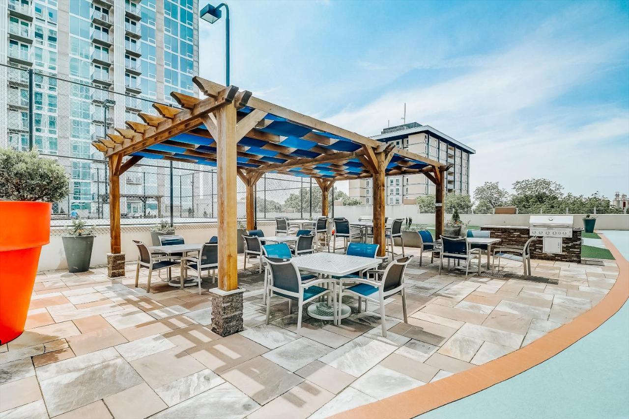Frontdesk Skyhouse Apts Uptown Charlotte Apartamento Exterior foto
